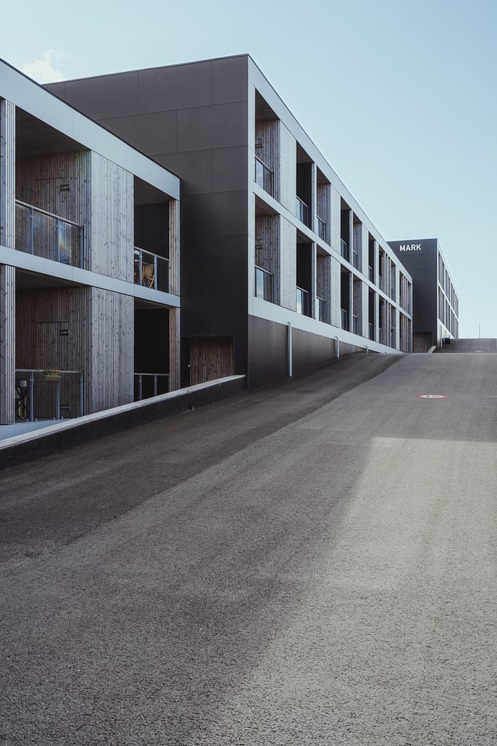 MARK apartment building in undirkongavarða